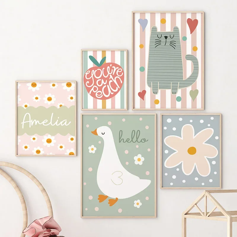 Baby Nursery Posters - ภาพวาดบนผ้าใบลายการ์ตูนแมว เป็ด นก แอปเปิ้ล พร้อมชื่อเด็กตามสั่ง สำหรับตกแต่งผนังห้องเด็ก